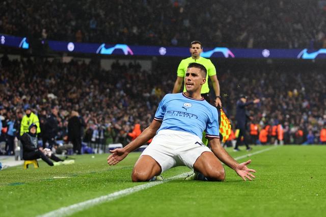 哈登巅峰对决，德布劳内与80激战日本队分钟，惊险取胜胜负难料！